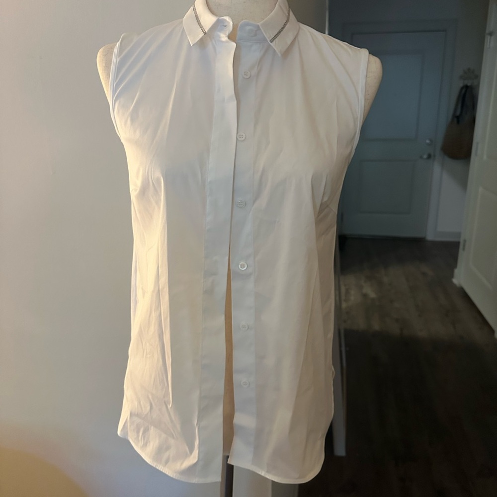 Peserico Sleeveless White Collared Button-Front Women's Top